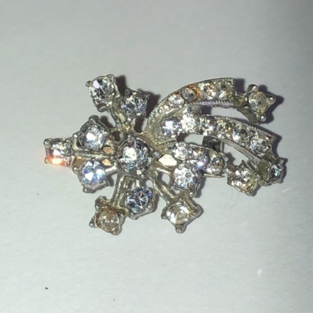 Vintage Silver Tone Shooting Star CZ Rhinestone Brooch Shoulder Pin